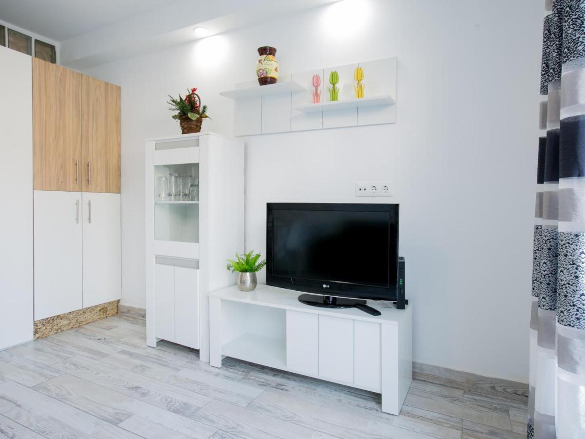 Apartment 480 A Island Village With Terrace View And Wifi *